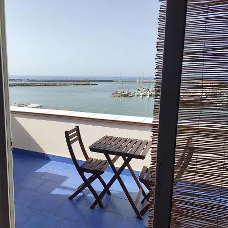 Le Dimore Del Pescatore Nel Porto Di - La Granni - Apartment