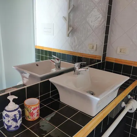 Le Dimore Del Pescatore Nel Porto Di - La Granni - Apartment